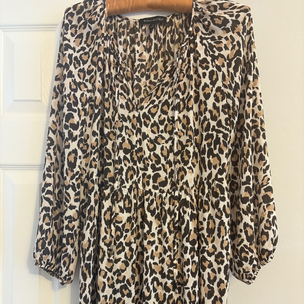 BANANA REPUBLIC Leopard Maxi dress.  Size 2 petite.